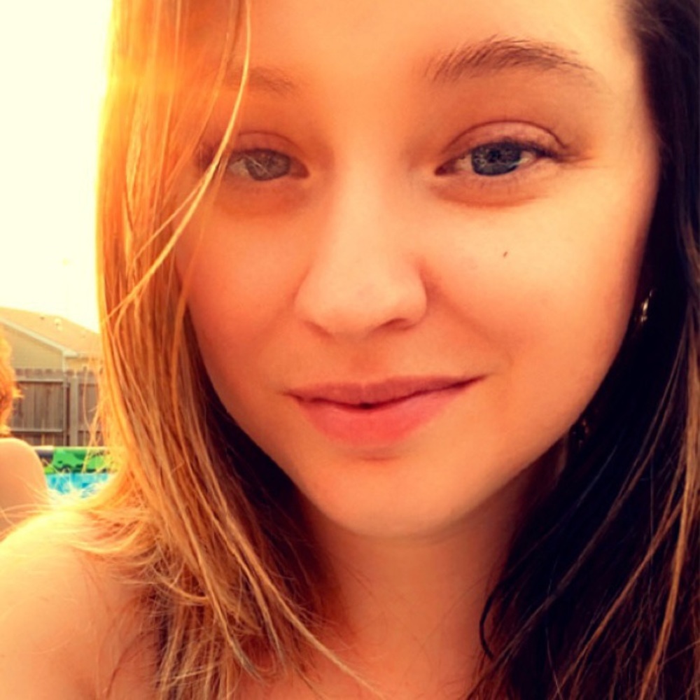 Meet your Posher, Kayla